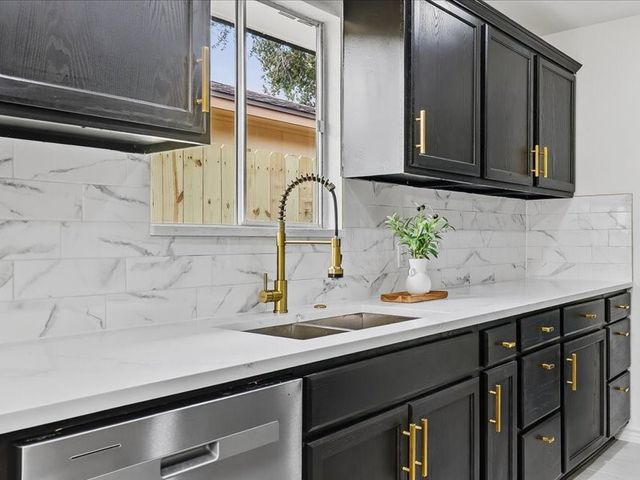 5606 Palo Blanco St, Corpus Christi, TX 78417