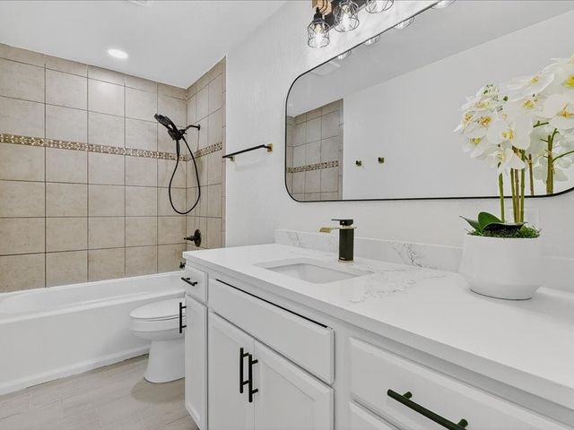 5606 Palo Blanco St, Corpus Christi, TX 78417