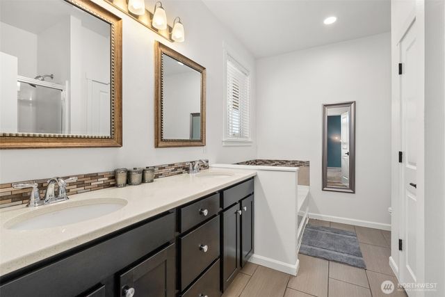 9912 138th Avenue SE, Rainier, WA 98576