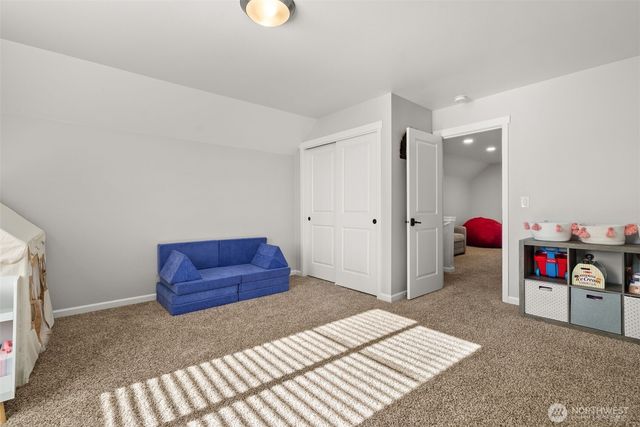 9912 138th Avenue SE, Rainier, WA 98576