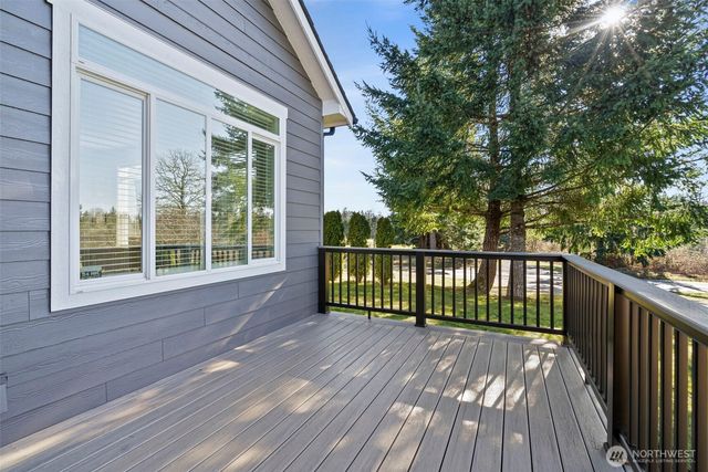 9912 138th Avenue SE, Rainier, WA 98576