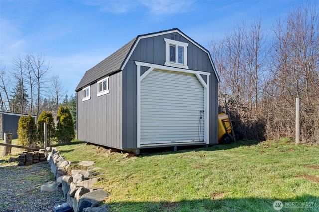 9912 138th Avenue SE, Rainier, WA 98576