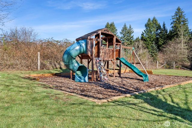 9912 138th Avenue SE, Rainier, WA 98576