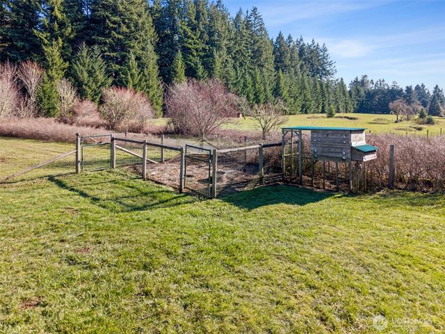 9912 138th Avenue SE, Rainier, WA 98576