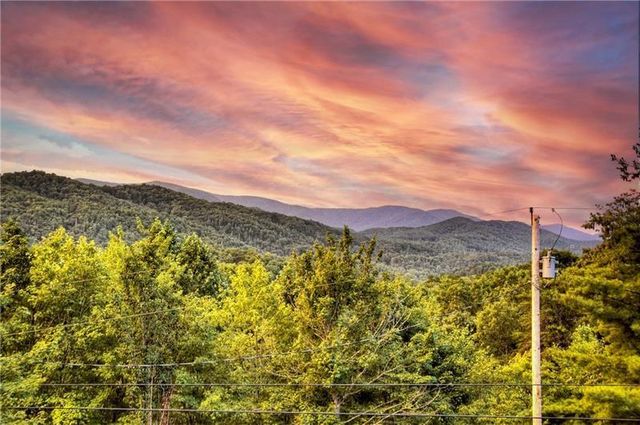 351 S Dream Catcher, Blue Ridge, GA 30513