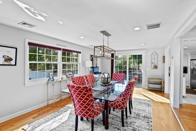 129 Chief Justice Cushing Hwy, Hingham, MA 02043
