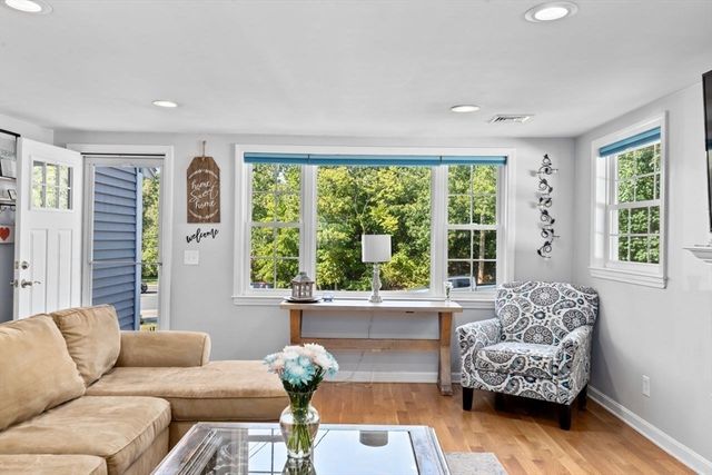 129 Chief Justice Cushing Hwy, Hingham, MA 02043