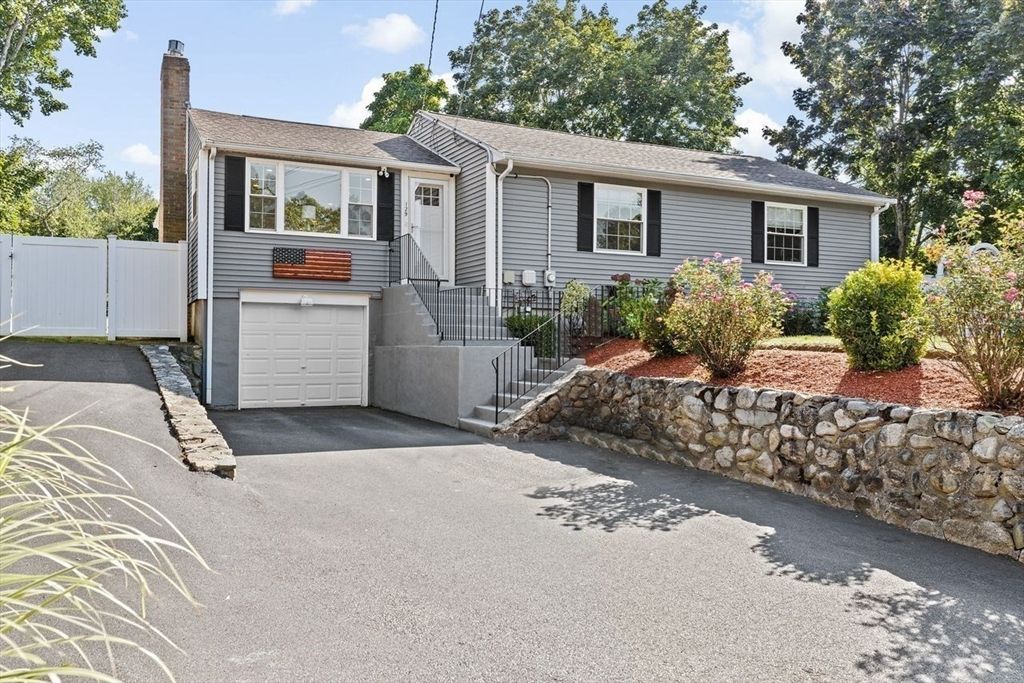 129 Chief Justice Cushing Hwy, Hingham, MA 02043