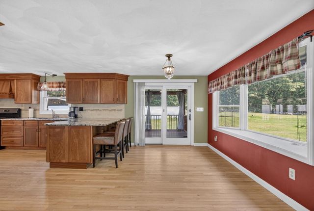 6 Paddock Lane, Dracut, MA 01826