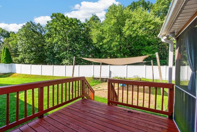 6 Paddock Lane, Dracut, MA 01826