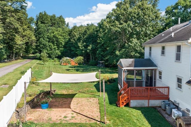 6 Paddock Lane, Dracut, MA 01826