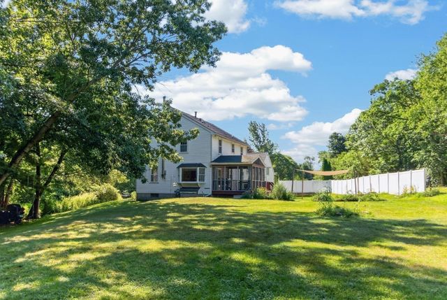 6 Paddock Lane, Dracut, MA 01826