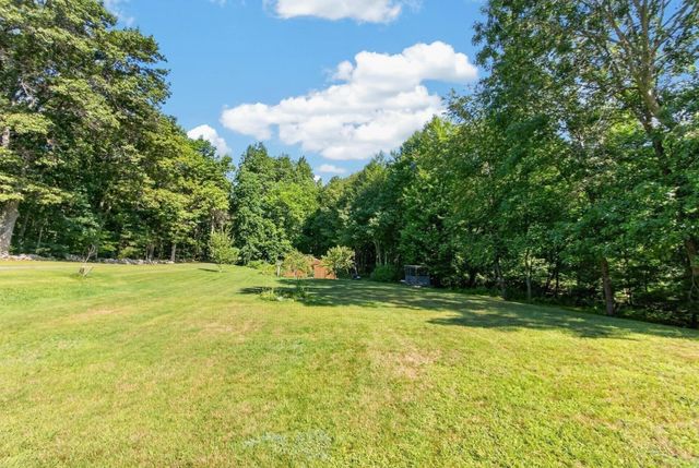 6 Paddock Lane, Dracut, MA 01826
