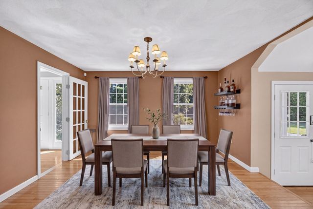 6 Paddock Lane, Dracut, MA 01826
