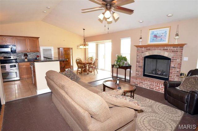 1440 Cortez Drive, Hillsboro, MO 63050