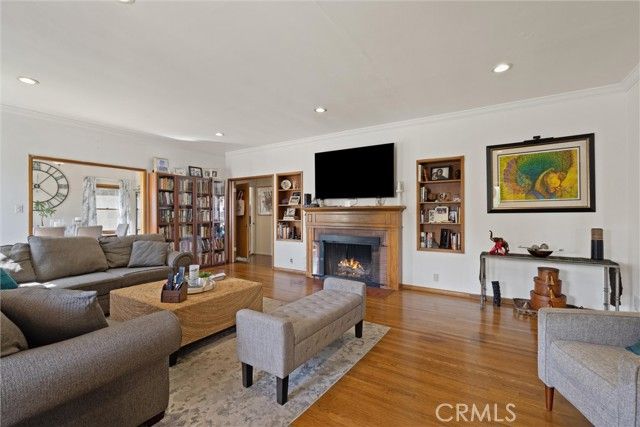 3711 Lemon, Long Beach, CA 90807