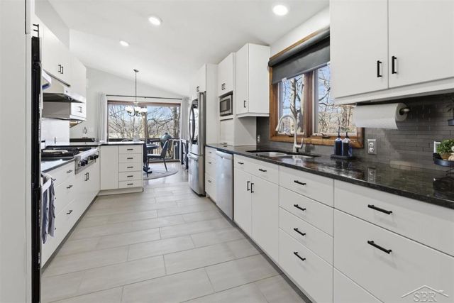 892 S Crooked Tree Lane, Midland, MI 48640