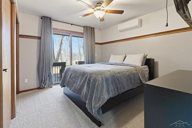 892 S Crooked Tree Lane, Midland, MI 48640