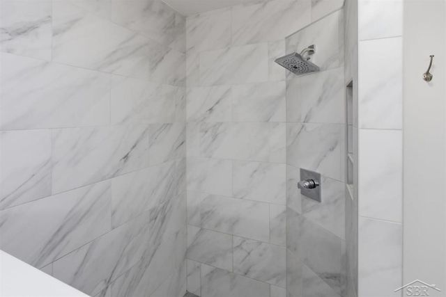 892 S Crooked Tree Lane, Midland, MI 48640