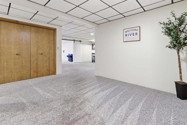 892 S Crooked Tree Lane, Midland, MI 48640