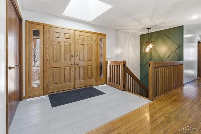 892 S Crooked Tree Lane, Midland, MI 48640