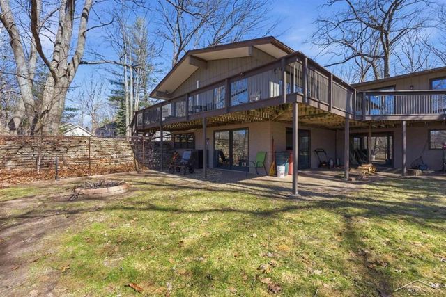 892 S Crooked Tree Lane, Midland, MI 48640