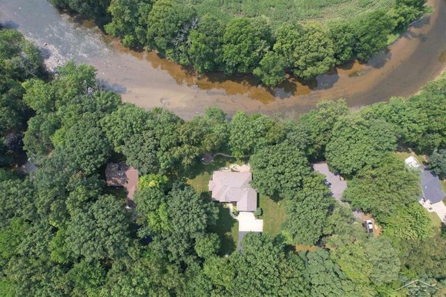 892 S Crooked Tree Lane, Midland, MI 48640