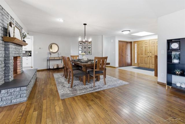 892 S Crooked Tree Lane, Midland, MI 48640