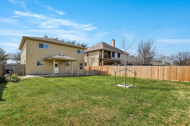 526 W Metcalfe ST, Hutto, TX 78634