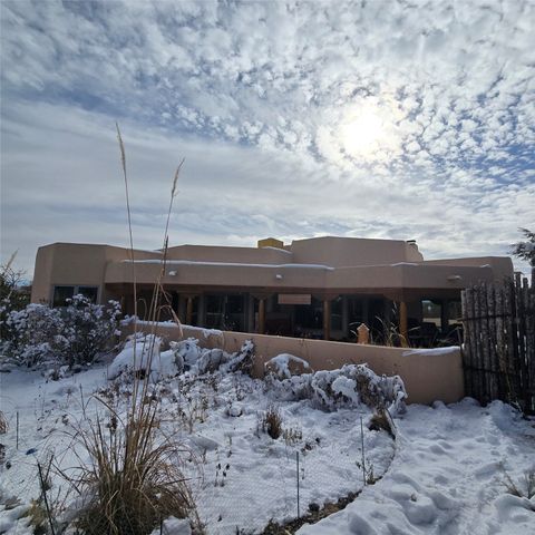 5902 Koorani Street, Cochiti Lake, NM 87083