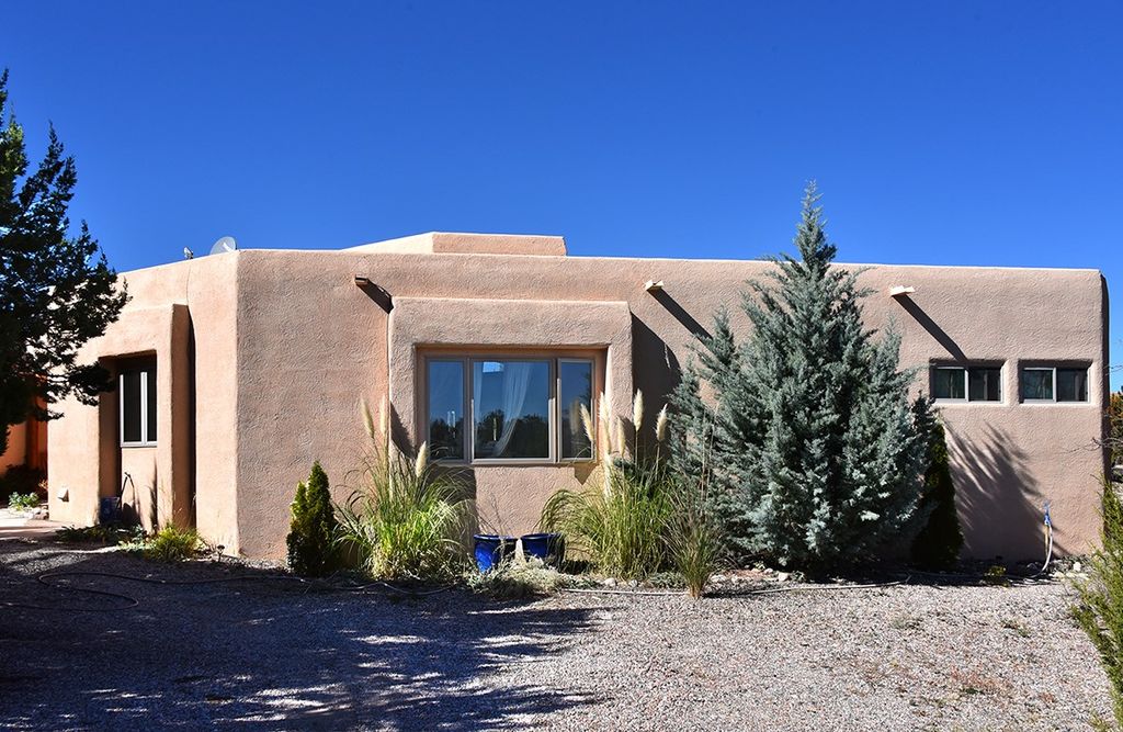 5902 Koorani Street, Cochiti Lake, NM 87083