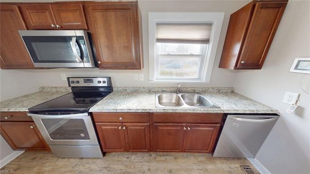 5 Langley AVE, Newport News, VA 23601