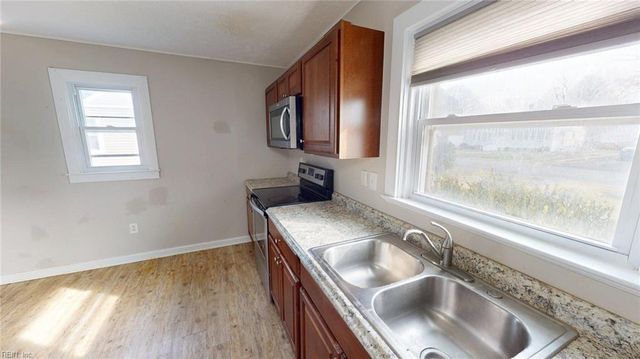 5 Langley AVE, Newport News, VA 23601