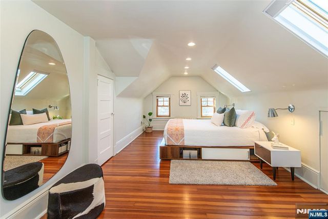 229 Watchung Avenue, Montclair, NJ 07043