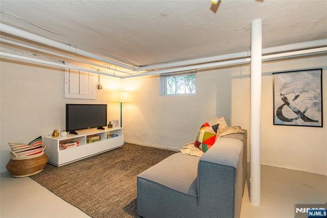 229 Watchung Avenue, Montclair, NJ 07043