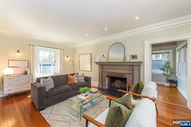 229 Watchung Avenue, Montclair, NJ 07043