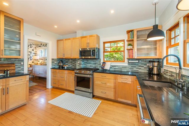 229 Watchung Avenue, Montclair, NJ 07043