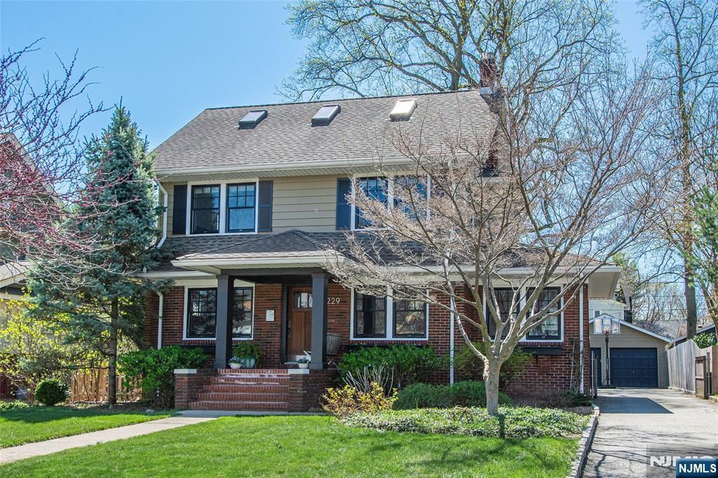 229 Watchung Avenue, Montclair, NJ 07043