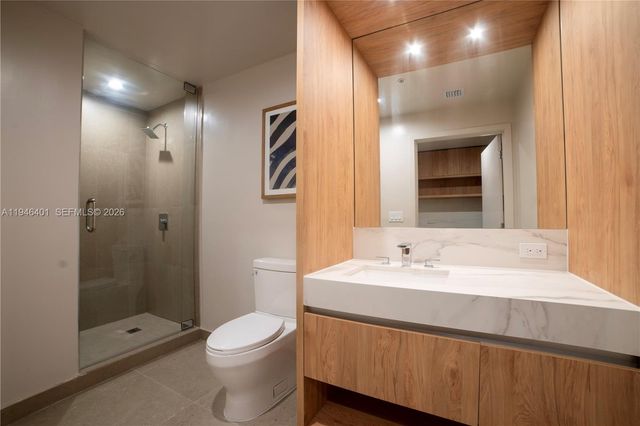 11 NE 6TH 1908, Miami, FL 33132