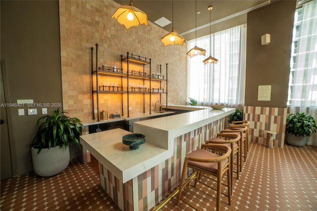 11 NE 6TH 1908, Miami, FL 33132