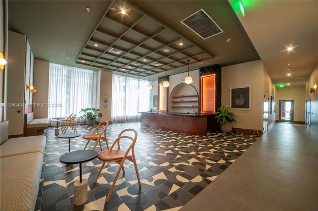 11 NE 6TH 1908, Miami, FL 33132