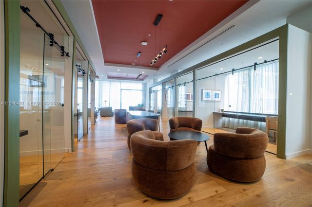 11 NE 6TH 1908, Miami, FL 33132