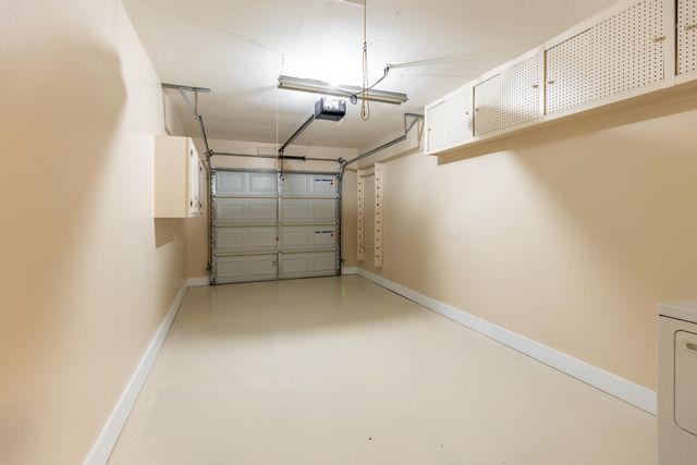 1820 W HOLMES RD, Memphis, TN 38109