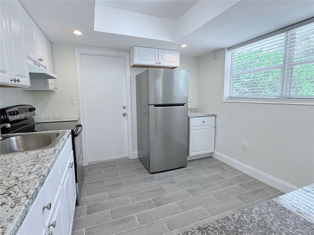 2470-2472 NE 182nd Terrace, North Miami Beach, FL 33160