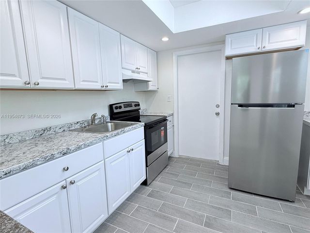 2470-2472 NE 182nd Terrace, North Miami Beach, FL 33160