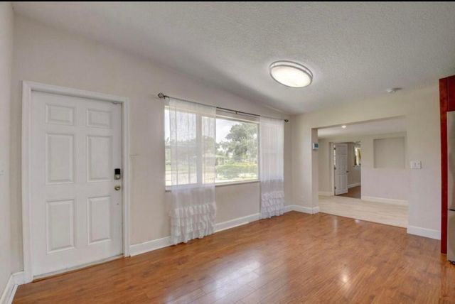 612 Hibiscus Drive, Royal Palm Beach, FL 33411