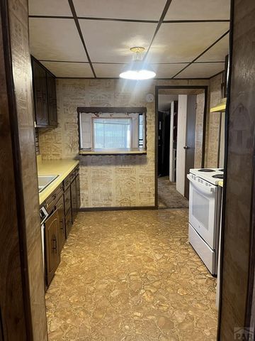 1806 E 3rd St, Pueblo, CO 81001