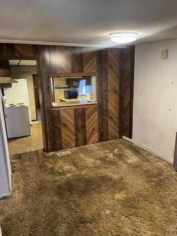 1806 E 3rd St, Pueblo, CO 81001