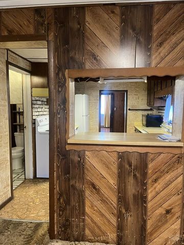 1806 E 3rd St, Pueblo, CO 81001