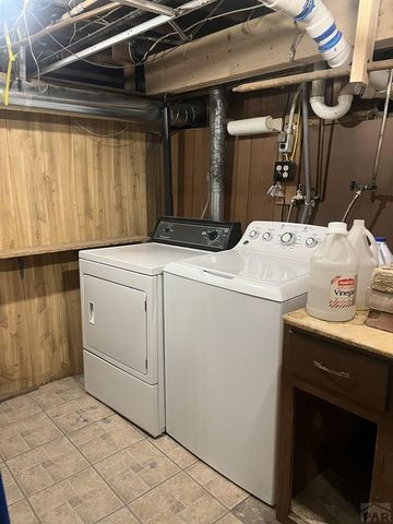 1806 E 3rd St, Pueblo, CO 81001